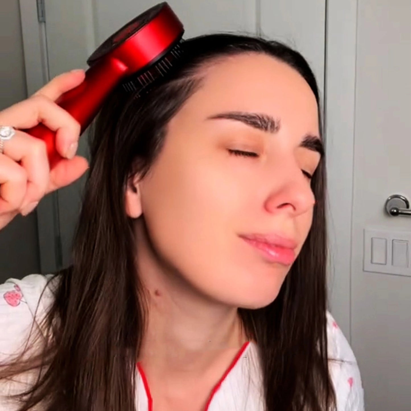 Red Light Therapy Brush